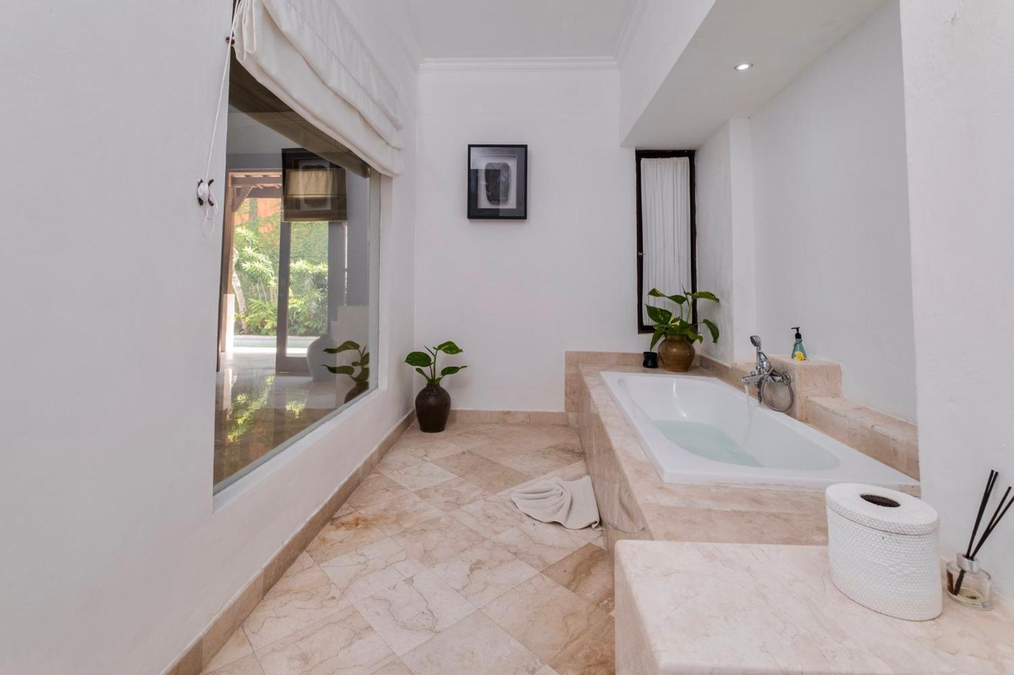 Alam Bidadari Seminyak Villa Exterior photo