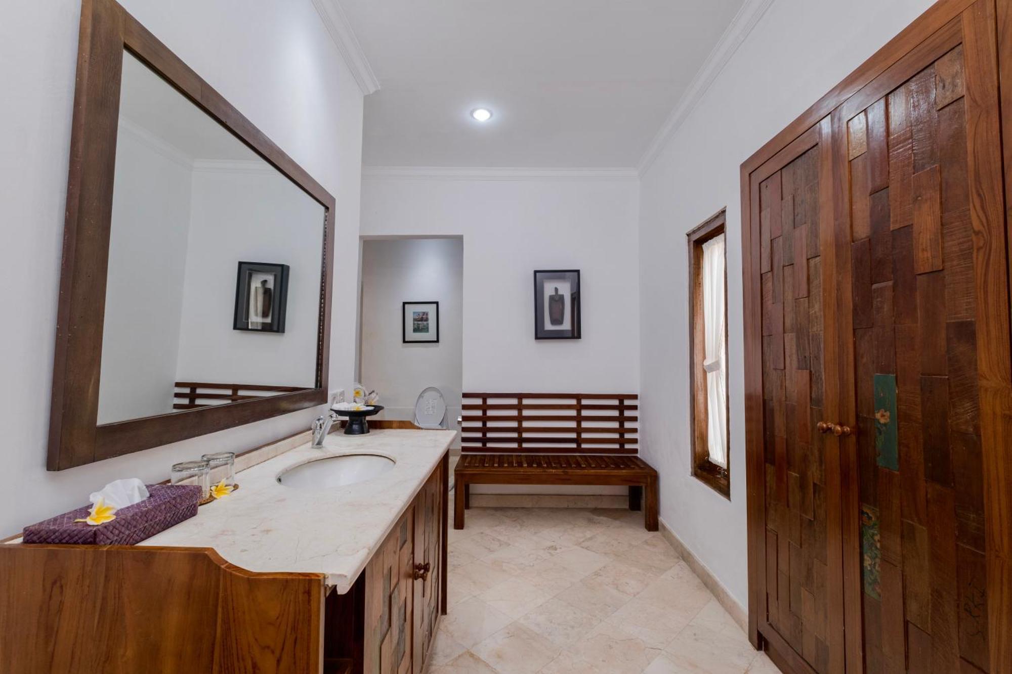 Alam Bidadari Seminyak Villa Exterior photo